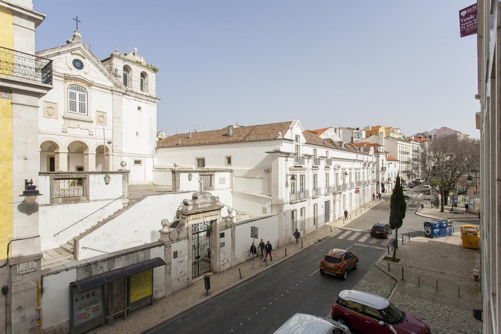 Apartment Charming 2-bedroom In The Centre Lissabon